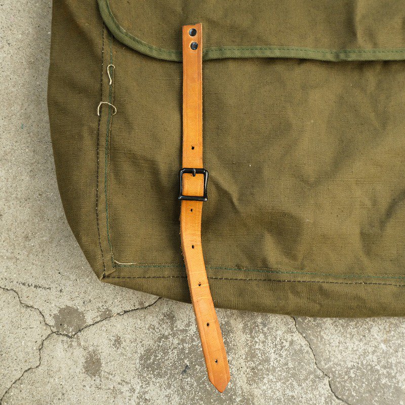 1960's CANVAS BACK PACK