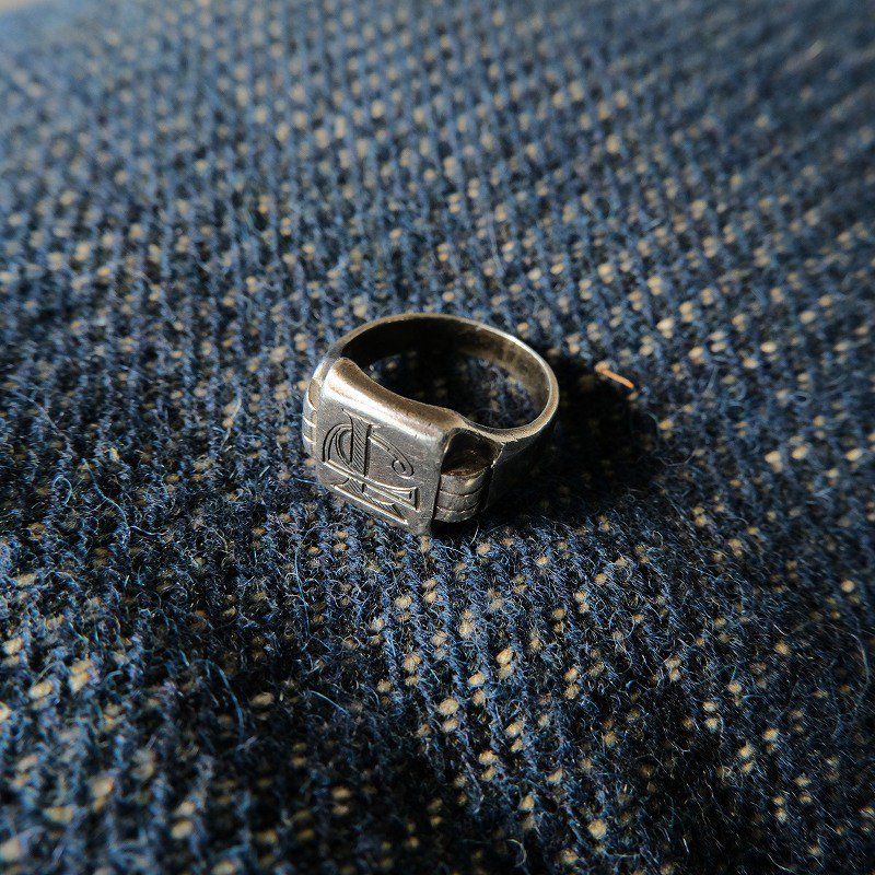 VICTORIAN SILVER RING