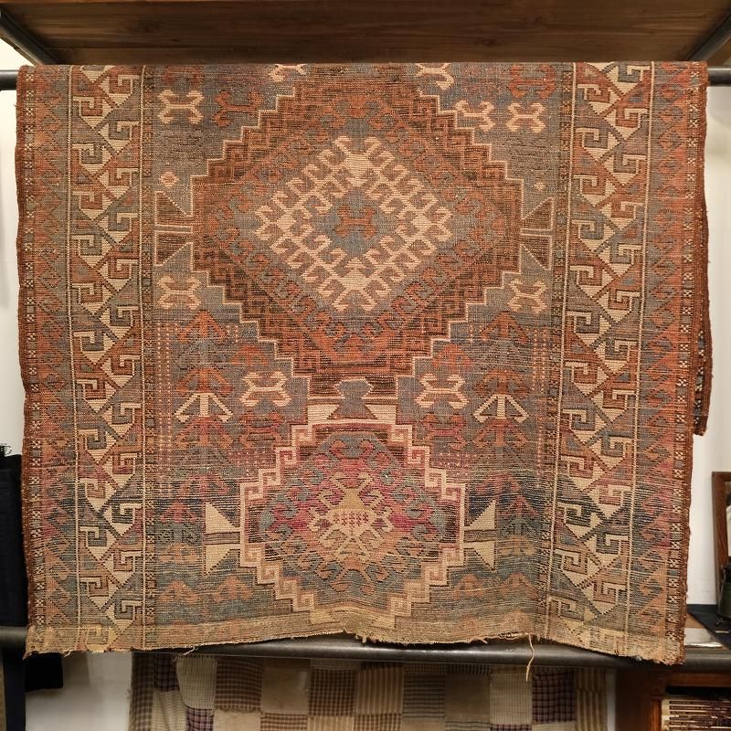 1900's ANTIQUE CAUCASIAN RUG