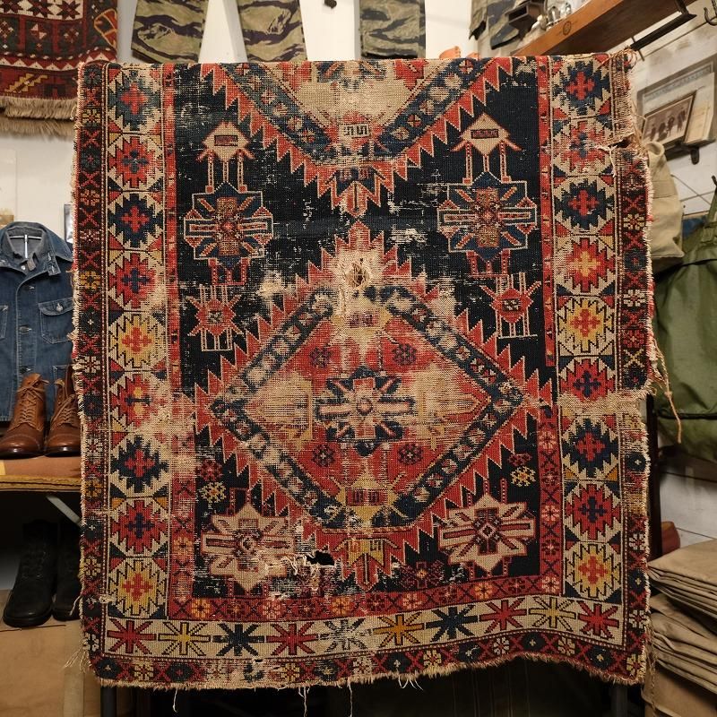 1900's ANTIQUE CAUCASIAN RUG