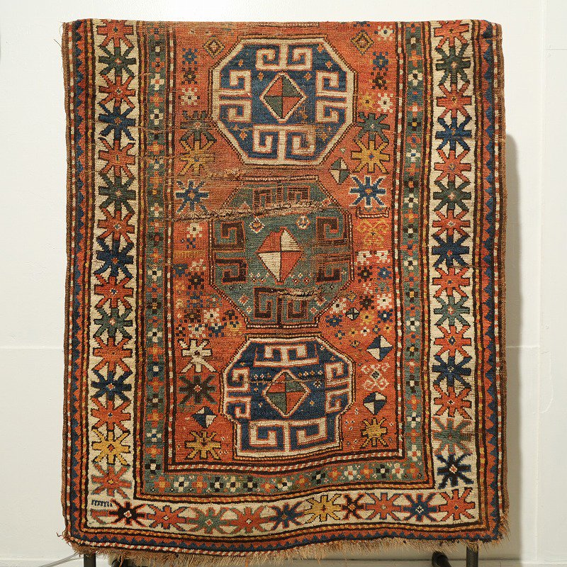 1910's ANTIQUE CAUCASIAN RUG 