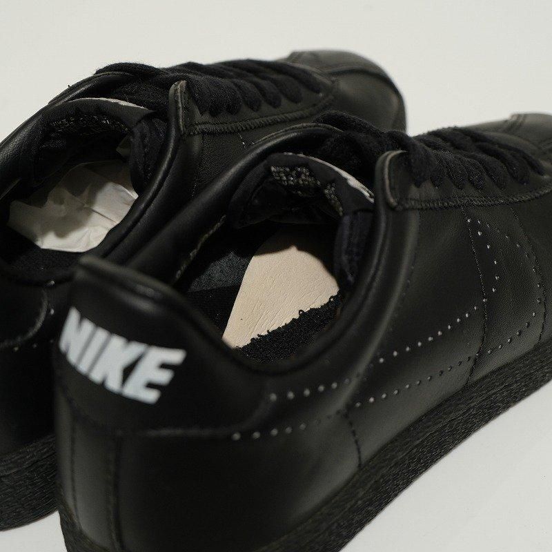 1980's NIKE LEATHER SNEAKER