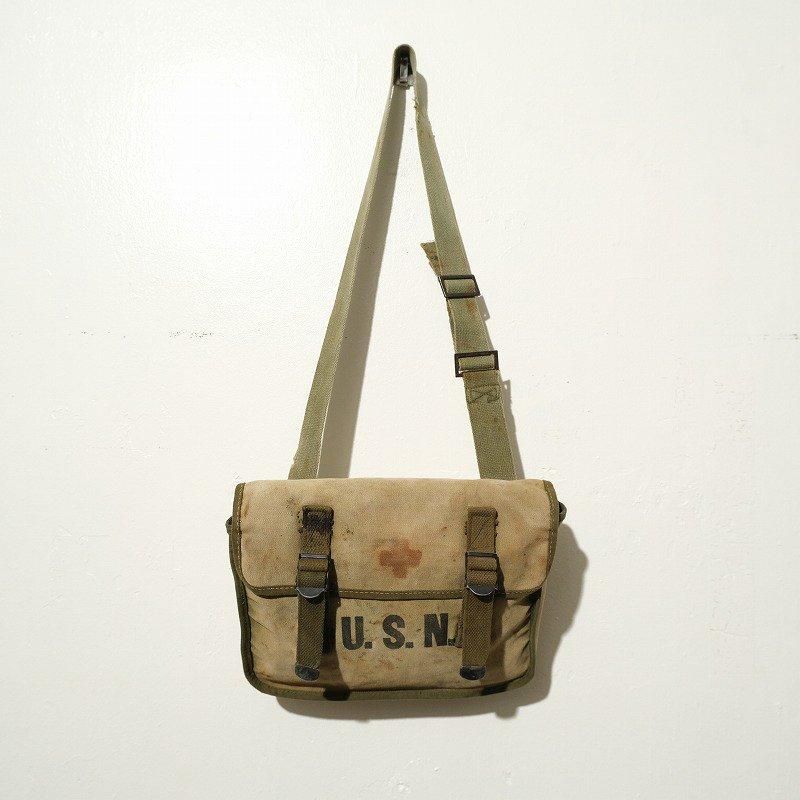 1940's U.S.N. MEDICAL KIT BAG