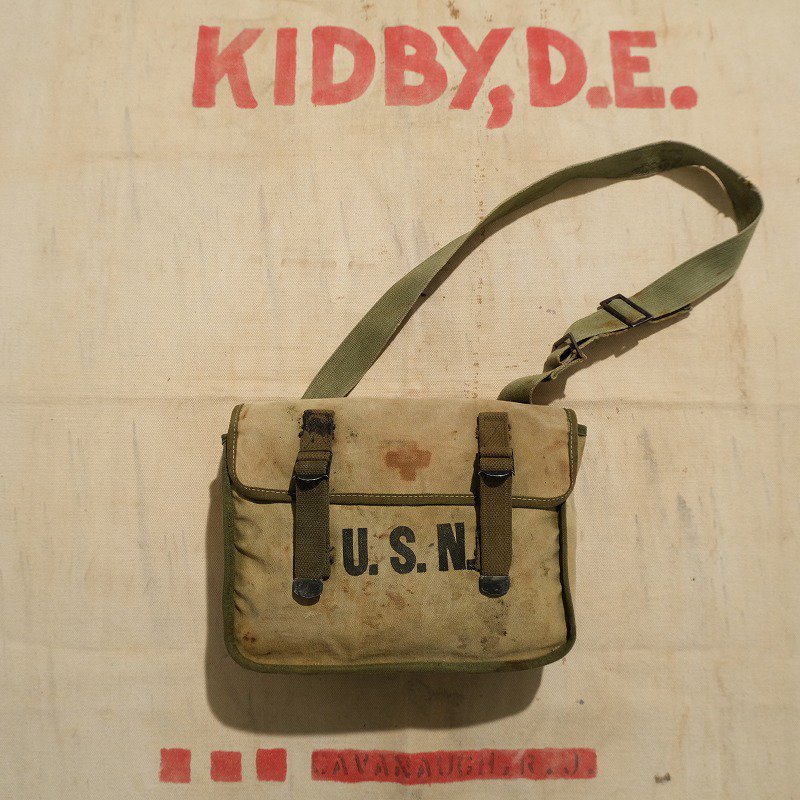 1940's U.S.N. MEDICAL KIT BAG