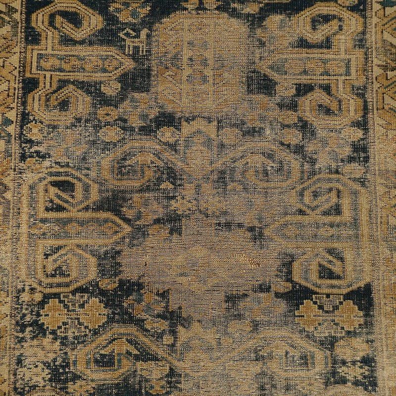 1900's ANTIQUE CAUCASIAN RUG