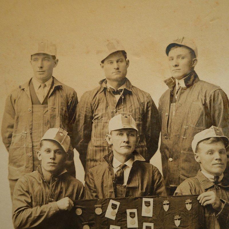 1910's WORKER PHOTO