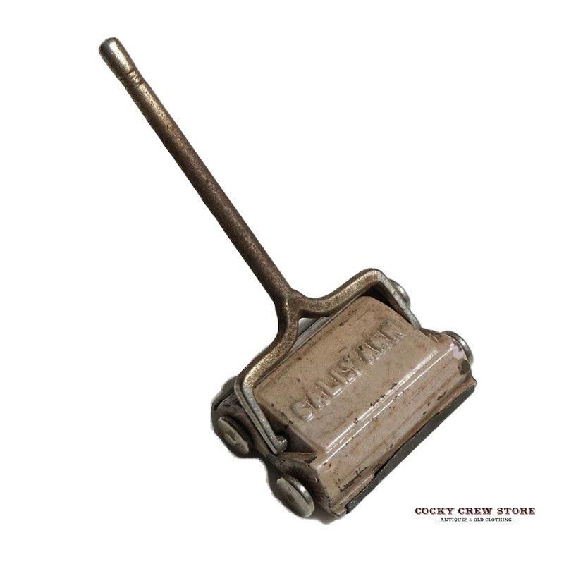 1920's SALLY ANN CAST IRON CARPET CLEANER TOY