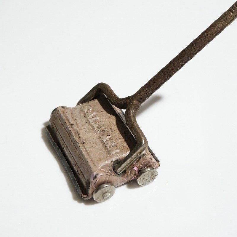 1920's SALLY ANN CAST IRON CARPET CLEANER TOY