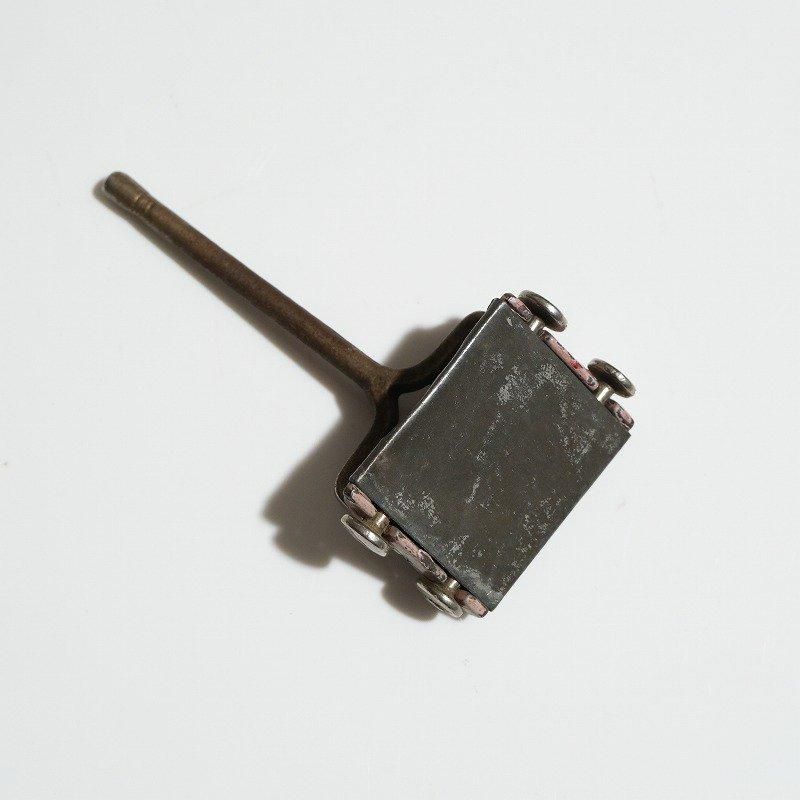 1920's SALLY ANN CAST IRON CARPET CLEANER TOY