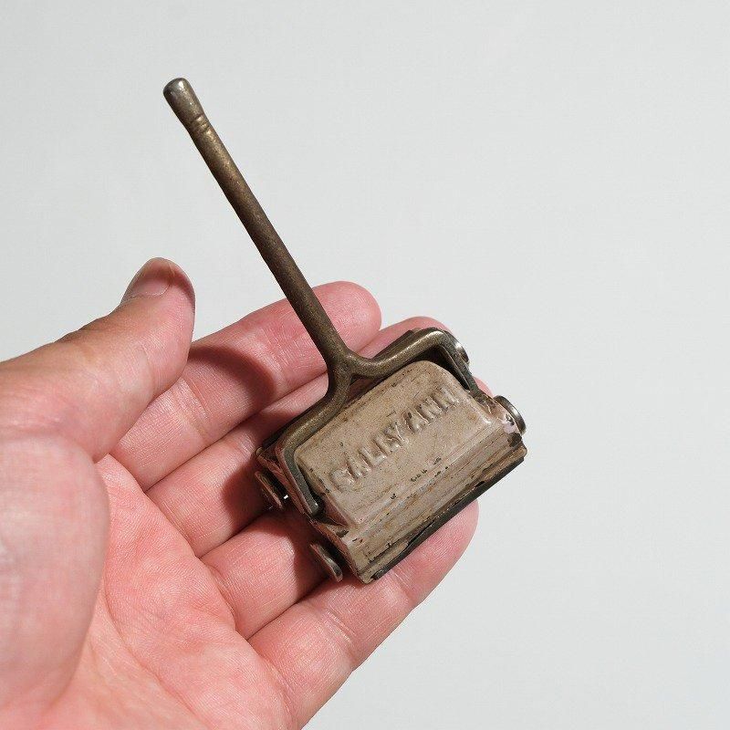 1920's SALLY ANN CAST IRON CARPET CLEANER TOY