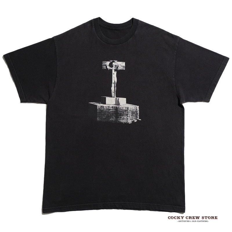 2000's A MAN IN GALLOWS T-SHIRT