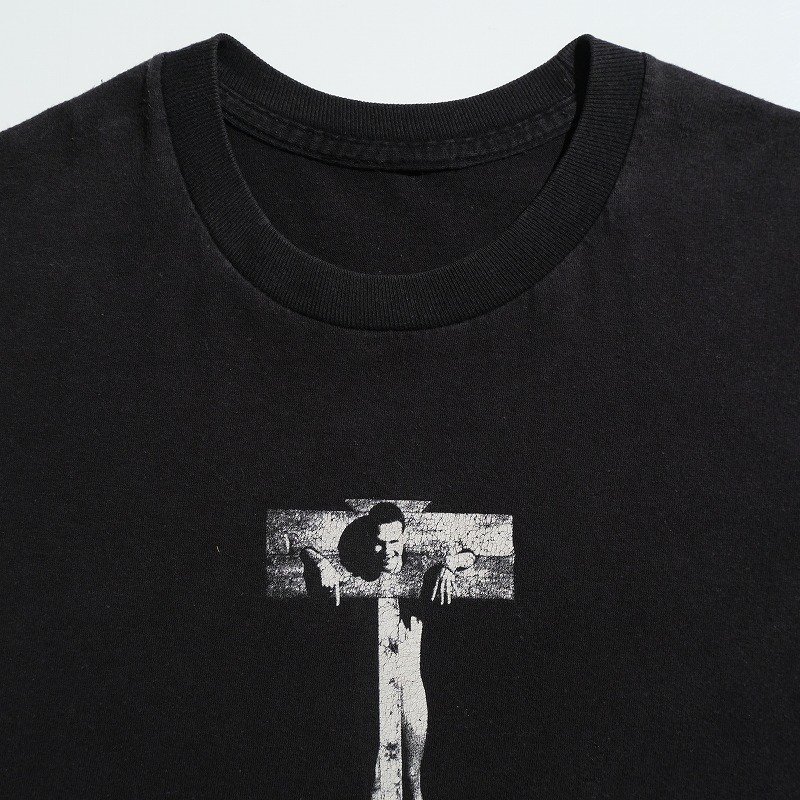 2000's A MAN IN GALLOWS T-SHIRT