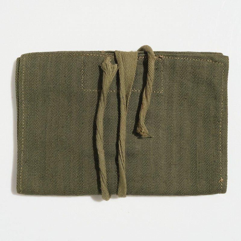 1940's AMERICAN RED CROSS SEWING KIT
