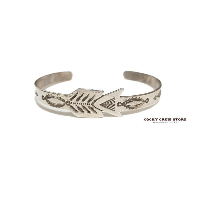 1940's NAVAJO BANGLE