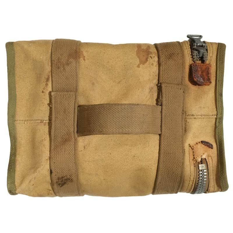 1940's U.S.MILITARY CROWN ZIPER BAG