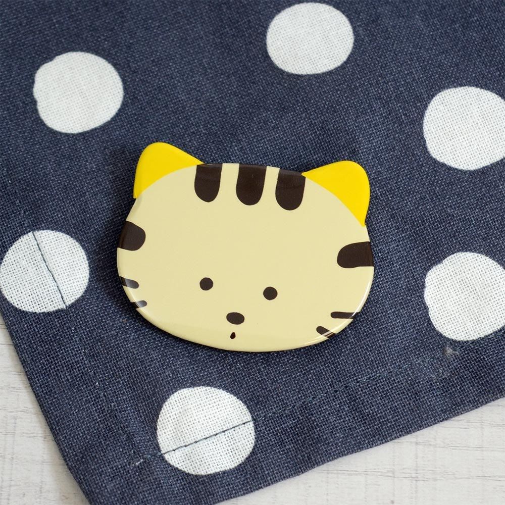 ねこ型缶バッジ(トラ)TA - タマ&フレンズ 公式オンラインショップ ねこ型缶バッジ(トラ)TA - タマ&フレンズ 公式オンラインショップ
