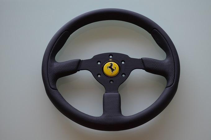 最終価格☆希少フェラーリ328 純正ステアリングホーンボタン付き 未使用 - メルカリ