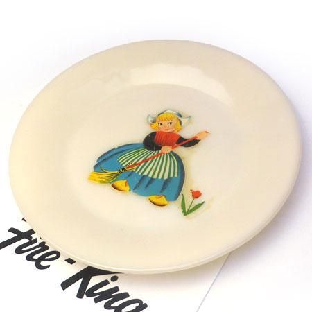 ファイヤーキング ミルクガラス ケーキ皿 小皿 ゴールデンシェル 金彩 6点 ファイヤーキング ミルクガラス ケーキ皿 小皿 ゴールデンシェル