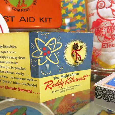 ☆'55 レディキロワット ピンズ - ファイヤーキング＆アメリカ雑貨専門