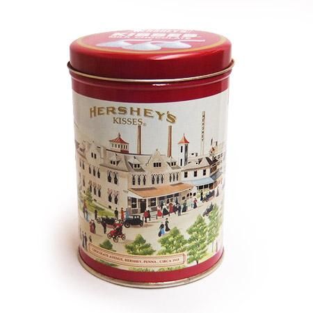 Hershey S ハーシーズ Kissesチョコレート ブリキ缶 ファイヤーキング アメリカ雑貨専門店kino Shop Hershey S ハーシーズ Kissesチョコレート ブリキ缶 ファイヤーキング アメリカ雑貨専門店kino Shop