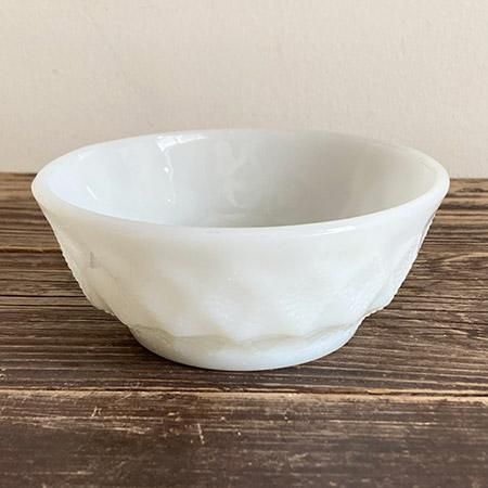 ファイヤーキング　キンバリー　ボウル5つ ファイヤーキングより、キンバリーボウル（ホワイト）です。