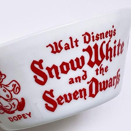 白雪姫のボウル ファイヤーキングより、 白雪姫（SNOW WHITE）ボウルです。