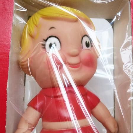 キャンベルスープより、キャンベルキッズ女の子ソフビドールです。フランスアンティーク リモージュ すみれ カップアンドソーサー。 キャンベルスープより、キャンベルキッズ女の子ソフビドールです。ディズニーランド CLUB33 キーホルダー 25周年。