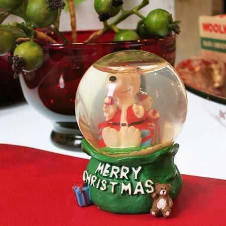 スヌーピークリスマススノードームです