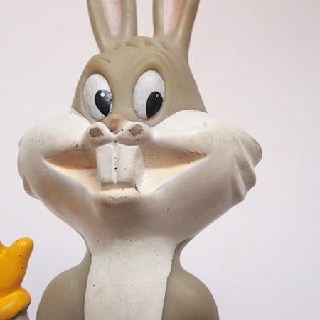 R.DAKIN社のバッグス・バニー ミニドールです。1970年代製造。ソフビ製。