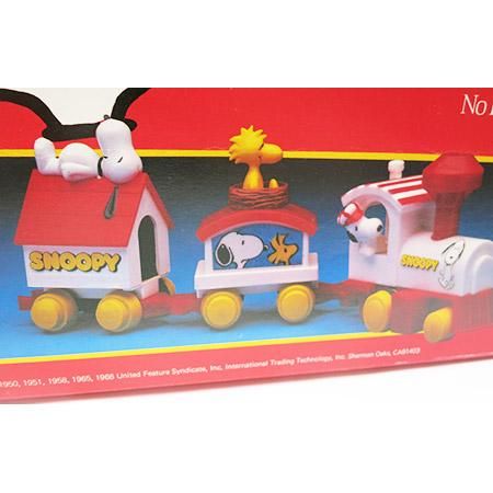 箱入! スヌーピー Wind Up Train トレインセットです。 汽車と2 箱入! スヌーピー Wind Up Train トレインセットです。 汽車と2