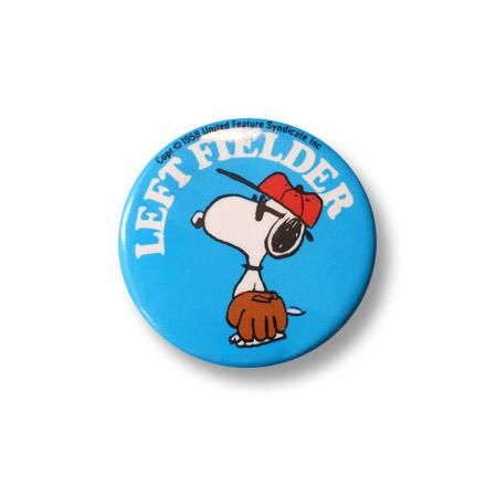 スヌーピージョークール缶バッチ Left Fielder です スヌーピージョークール缶バッチ Left Fielder です