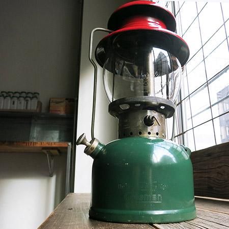 オールドコールマン モデル200 クリスマスランタンです。1951年4 オールドコールマン モデル200 クリスマスランタンです。1951年4