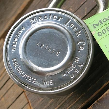 ネット決済・配送】Master Lock padlock 1502 薄かっ マスターロック 鍵 南京錠 アメリカ製 made in