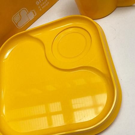 INGRID イングリッド社 スナックセット 新品 トレイ&マグ