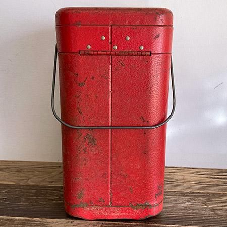 コールマン ガルウィング メタルケース レッドです。