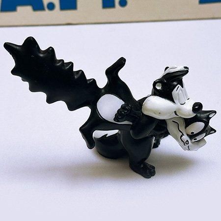限定 貴重 ルーニーテューンズ ペペルピュー ペネロペ アニメーションフレーム ヴィンテージトイ・ワーナー・ルーニーテューンズ貯金箱スカンクと猫