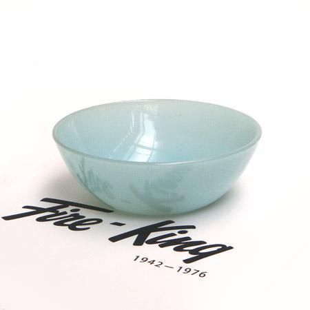 【送料無料/即納】  ファイヤーキングよりレアなターコイズブルーベリーボウルです。 食器