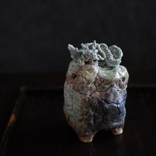 伊賀龍香炉(共箱付) 新歓嗣【Galleryてとて】 伊賀龍香炉(共箱付) 新歓嗣【Galleryてとて】