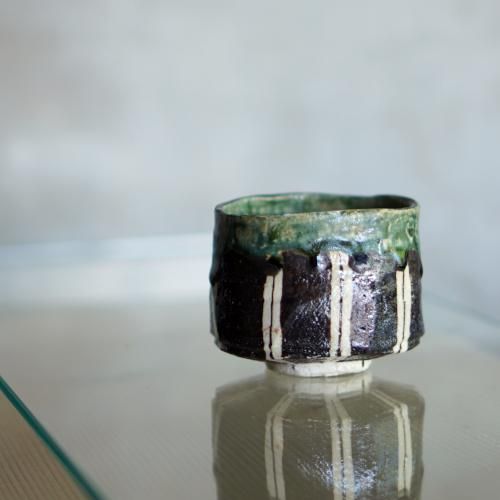 陶芸家　作家物　澤克典　織部　ぐい呑　酒器　酒盃　弥七田織部　共箱 Amazon.co.jp: 陶芸家 作家物 澤克典 織部 ぐい呑 酒器 酒盃 弥