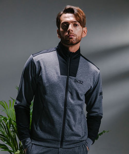 <img class='new_mark_img1' src='https://img.shop-pro.jp/img/new/icons1.gif' style='border:none;display:inline;margin:0px;padding:0px;width:auto;' />CARVICO STRETCH SWEAT JK