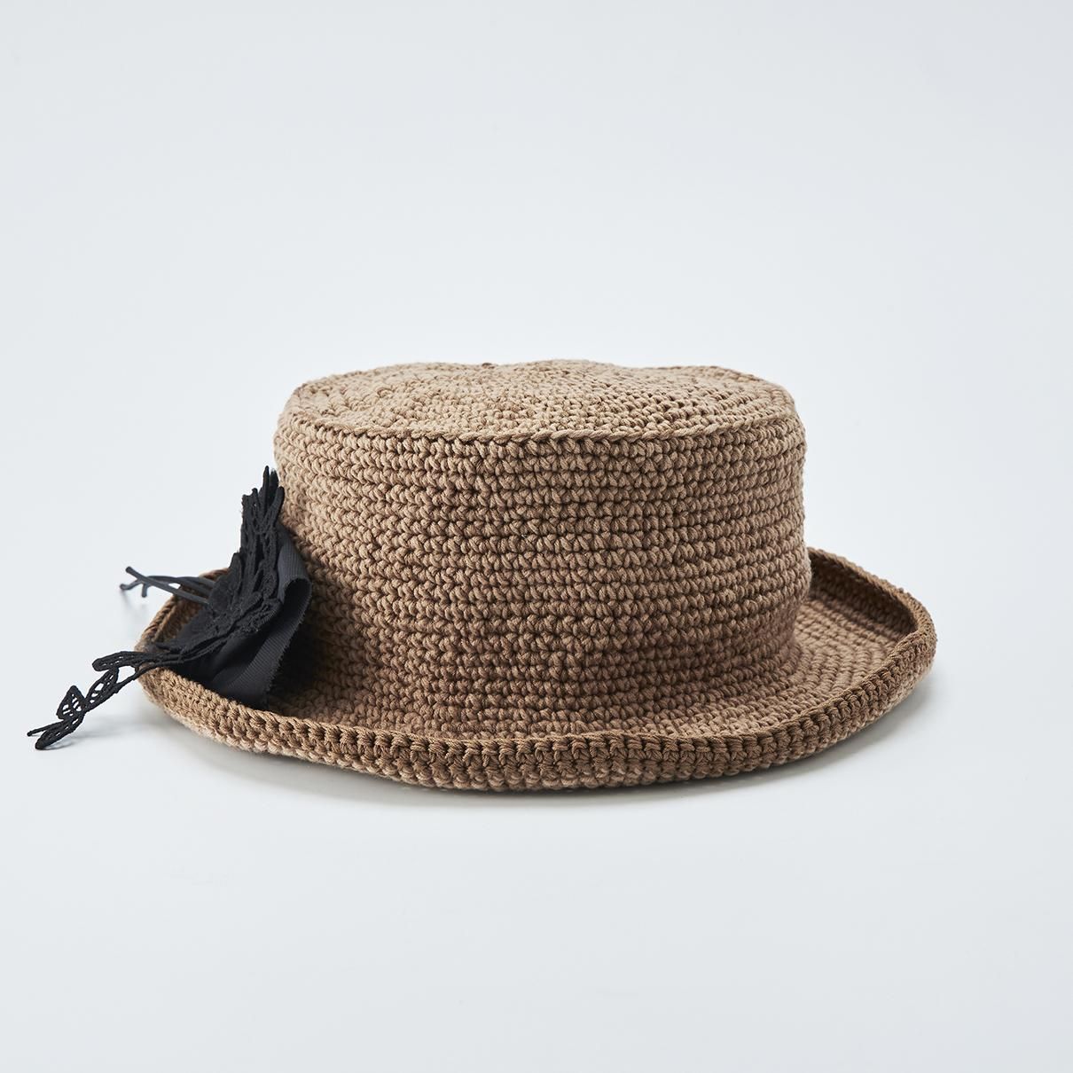 コサージュがポイントの帽子(コサージュ付き) - atelier K'sk