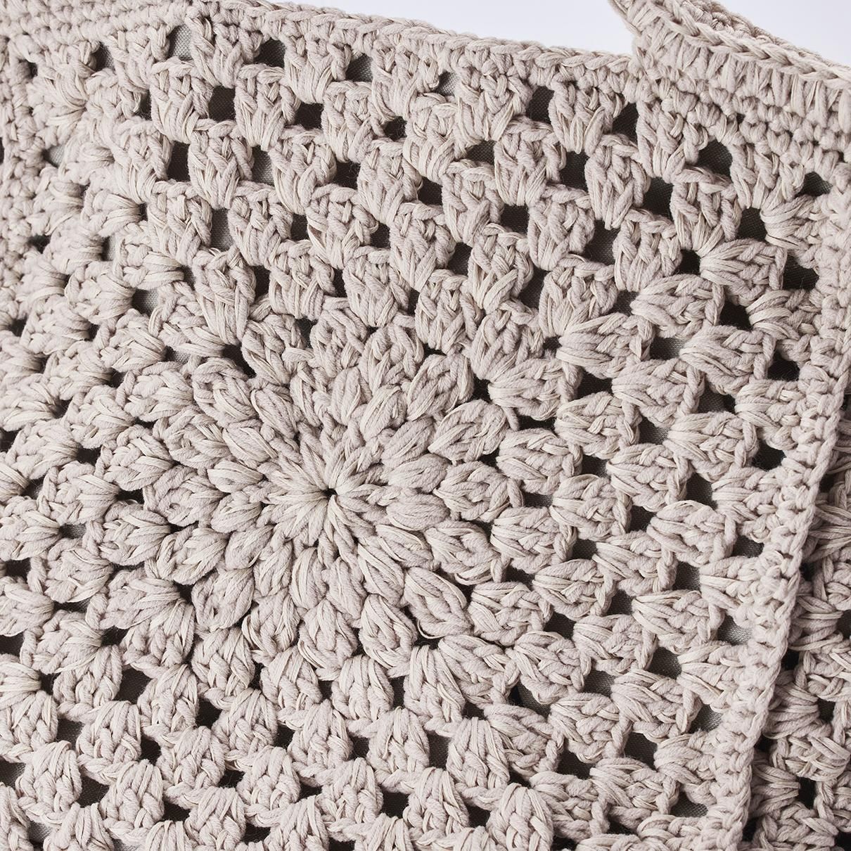 ヘーゼルナッツ モチーフ編み ヘーゼルナッツ モチーフ編み Kotori_pullvest（大人L・LLサイズ