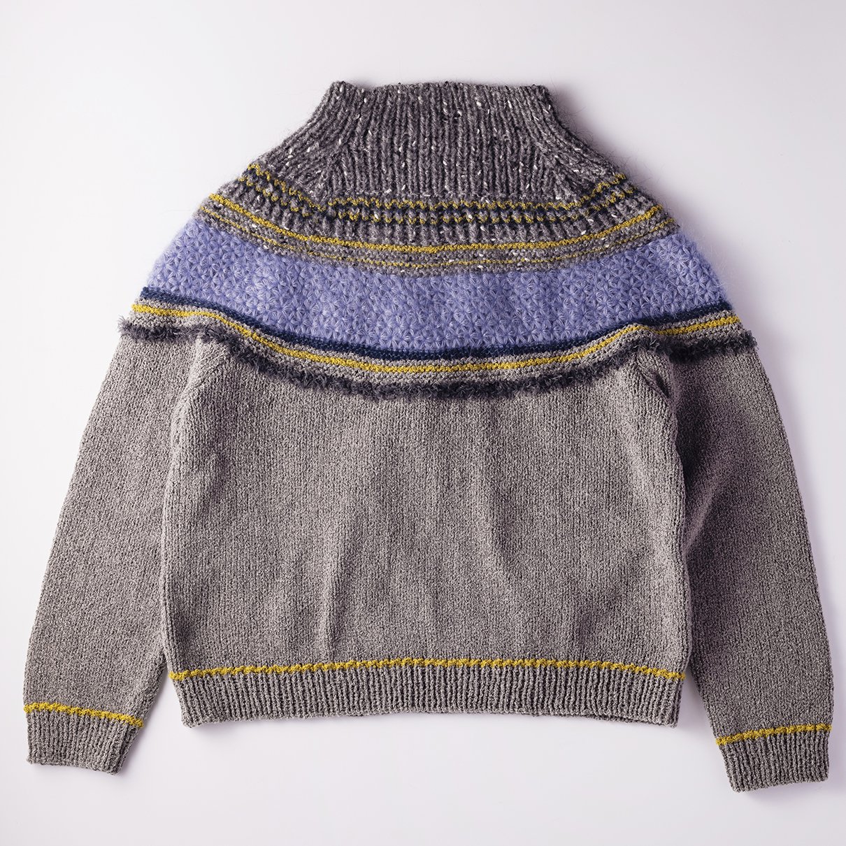 リフ編みヨークのプルオーバー
