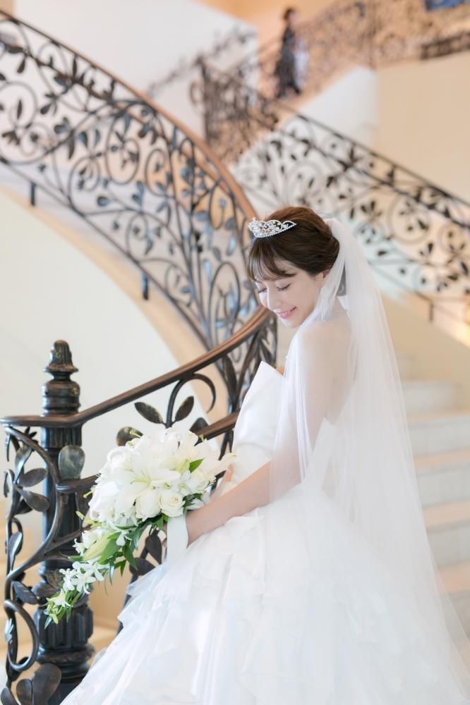MIDASTOUCH bridesペアシェイプ型クラシックデザインティアラ