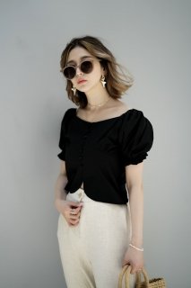 <img class='new_mark_img1' src='https://img.shop-pro.jp/img/new/icons38.gif' style='border:none;display:inline;margin:0px;padding:0px;width:auto;' />Puff-sleeve Short Blouse<br>[BLACK]