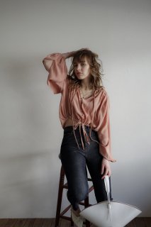 Gather Sleeve Slit Blouse<br>[PINK/OFFWHITE]*
