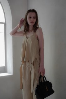 <img class='new_mark_img1' src='https://img.shop-pro.jp/img/new/icons8.gif' style='border:none;display:inline;margin:0px;padding:0px;width:auto;' />Rayon Cami Pants Set up<br>[BEIGE/GRAY]*