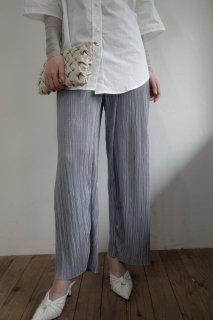 <img class='new_mark_img1' src='https://img.shop-pro.jp/img/new/icons38.gif' style='border:none;display:inline;margin:0px;padding:0px;width:auto;' />Straight Pleats Pants<br>[BLUE/BEIGE][サンプル品][B品]