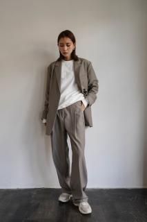 <img class='new_mark_img1' src='https://img.shop-pro.jp/img/new/icons8.gif' style='border:none;display:inline;margin:0px;padding:0px;width:auto;' />Jacket Pants Set Up<br>[KHAKI/GRAY][S/M]*