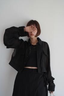 <img class='new_mark_img1' src='https://img.shop-pro.jp/img/new/icons8.gif' style='border:none;display:inline;margin:0px;padding:0px;width:auto;' />Sheer Short Jacket<br>[BEIGE/BLACK]